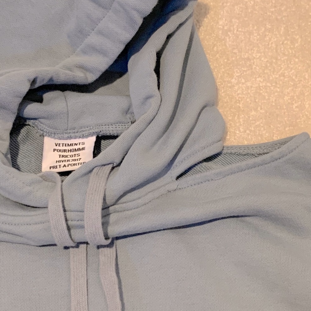 VETEMENTS Sweater - Picture 3 of 3